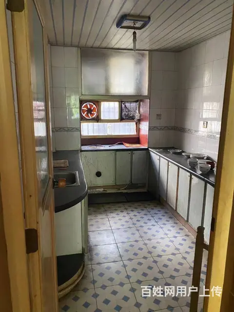 上高和平路二楼商品房南北通两房有地下室可按揭读书购物都方便 - 图片 6