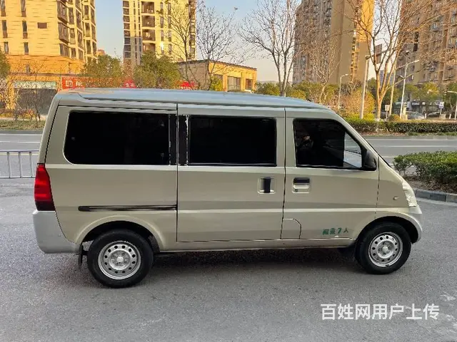 五菱 荣光 2014款 1.2 手动 标准型7-8座 - 图片 8