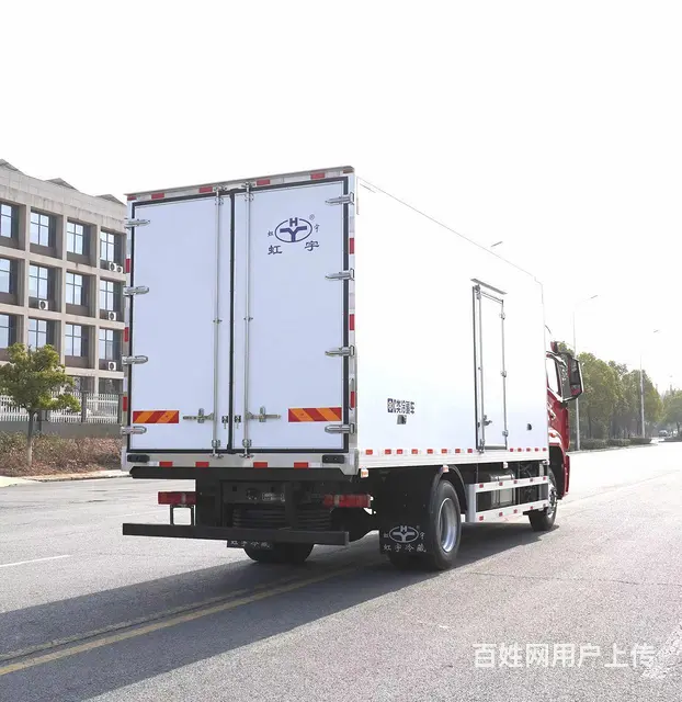 重汽6米8自动挡长途生鲜配送冷藏车可以拉多少吨冻货 - 图片 8