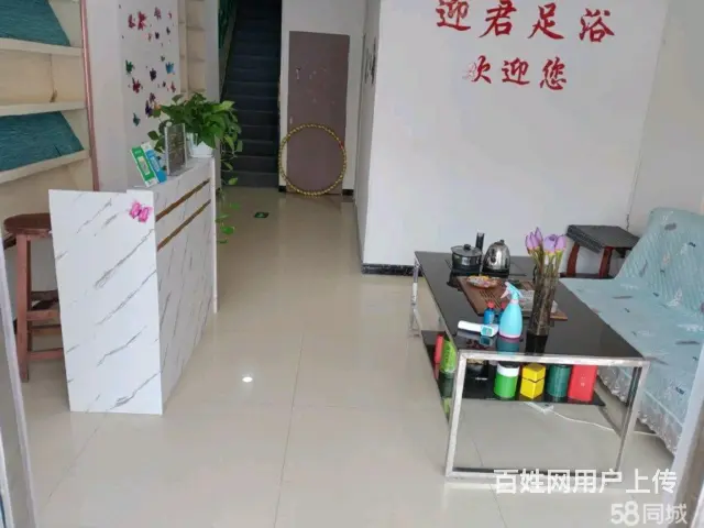 商家必争之地  人流量大 接手即可使用 全部精装修 - 图片 3