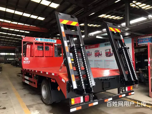 重汽豪曼平板车 拉挖机收割机叉车拖车 液压爬梯板车 - 图片 4