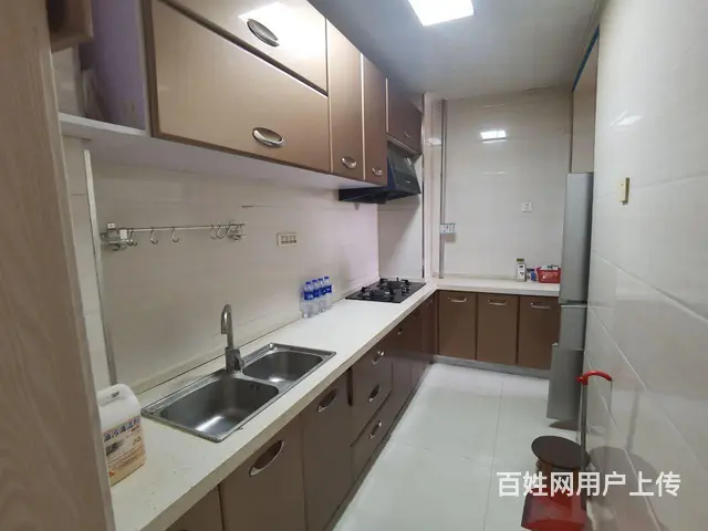 万达往西电梯九楼出租 附属医院北侧 - 图片 5