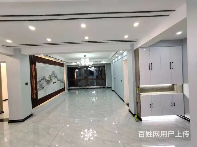 八一家园
2楼，120平，三室两厅一卫，客厨等宽，全屋壁布 - 图片 1