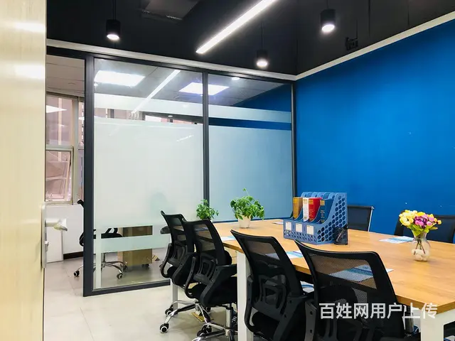 近五一商圈，靠窗精致小户型物业直租，适合4至6人办公含税 - 图片 2