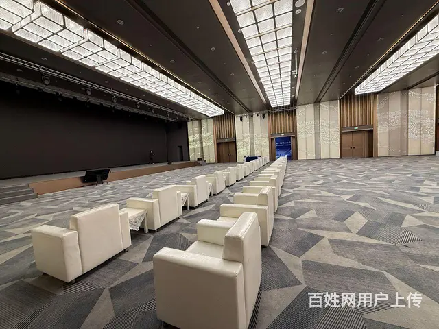杭州同城出租各类沙发桌椅皮凳铁马道旗 - 图片 1