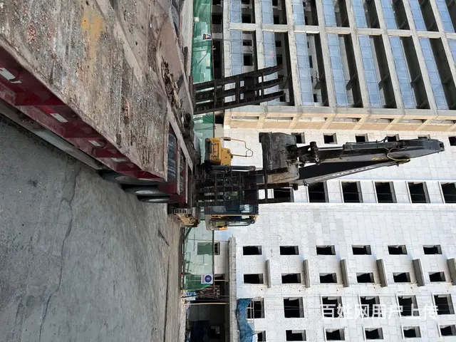豪沃重型低平板半挂拖车 - 图片 2