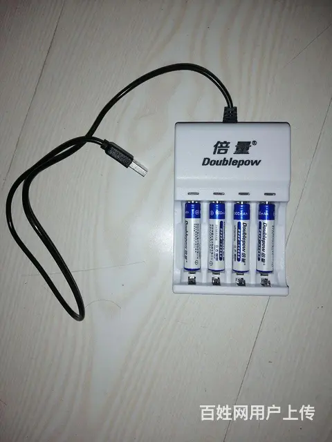 （全新）倍量充电器+4节7号充电电池 - 图片