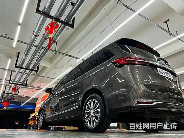 别克GL8 2020款 GL8 陆上公务舱 2.0T 手自一 - 图片 11