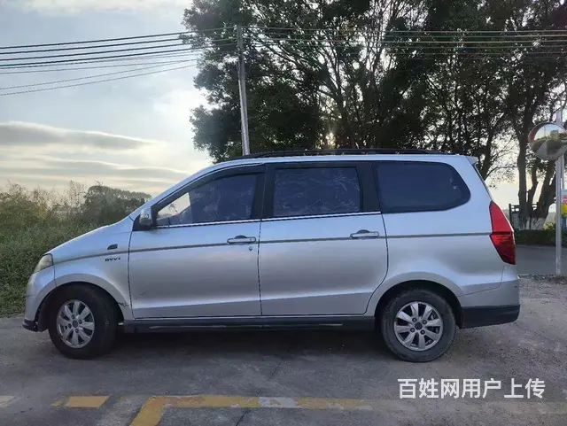 五菱宏光面包车 - 图片 4