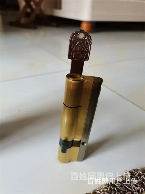 济南紫缘山庄附近开锁公司电话/汽车开锁配钥匙 - 图片 4