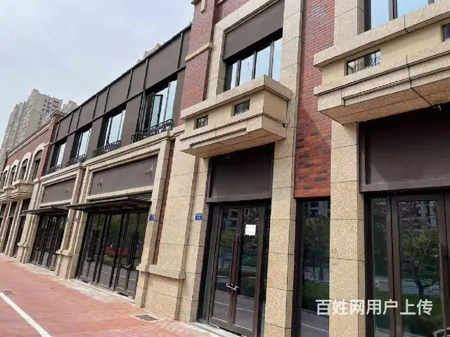 小区大门口，东南北三面朝向，南北通透类独栋花园广场转角商铺 - 图片 4