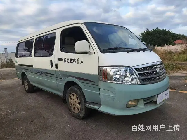 加长版超大金杯面包车 - 图片 1
