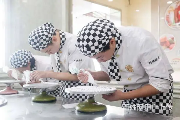 2023年初高中生学西点有何优势 - 图片 3