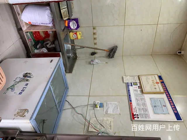 郑辉百货和小商品城中间小吃店旺铺低价转让。 - 图片 7