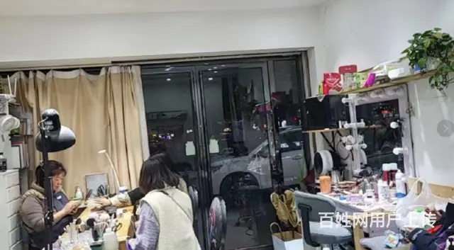 中心地段 全天人流不断 生意好做 适合各行各业 - 图片 3