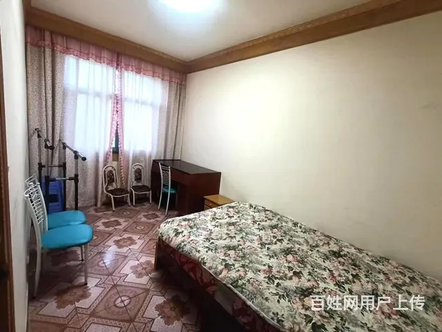 2000多单价洪南路菜市场对面临街三房简单装修带家具家电岀售 - 图片 11