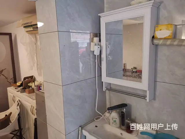 来鹤南区 车库 有水电有卫生间 新装修 - 图片 5