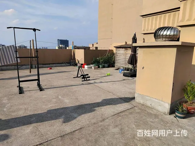 世茂三期精装三朝南，送一百五十平大露台。看房方便 - 图片 2