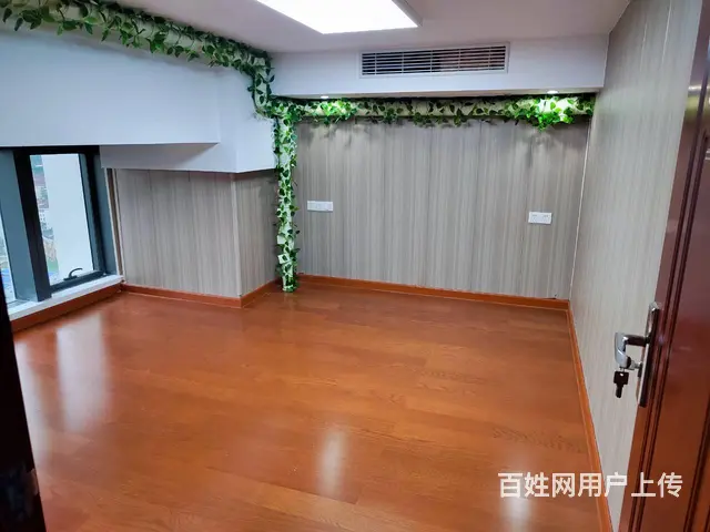 珠海新香洲地标写字楼 恒大天玺 99㎡复式带装修 4500 - 图片 3