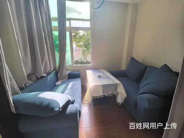 天山南路五中后面230平茶楼转让 - 图片 1