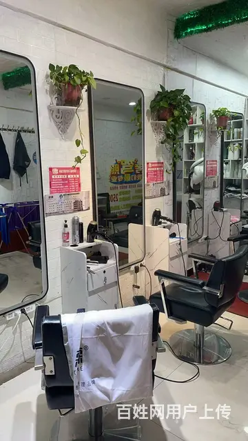 9019（铺联邦）和平大学城学校里面营业中的理发店转让 - 图片 1