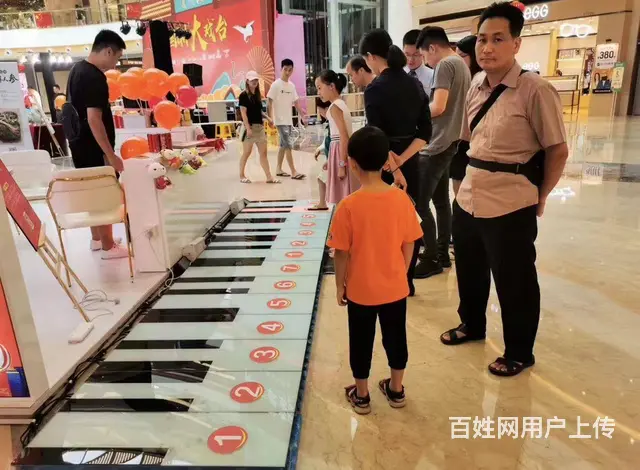 盐城网红互动彩色跑出租 暖城地板钢琴租赁厂家 - 图片 5