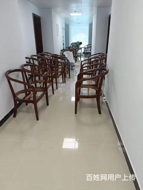桌椅喷漆补漆 - 图片 1