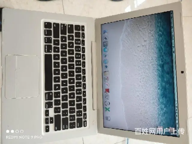 女大学生退役苹果笔记本 - 图片 1