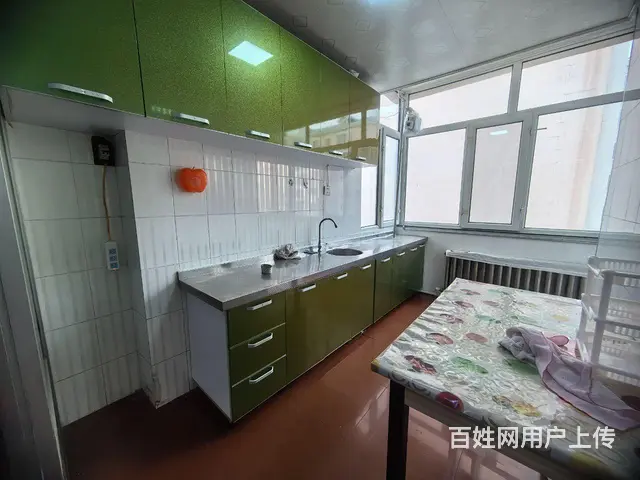 十中十小，运销处。3楼，87平，27万 - 图片