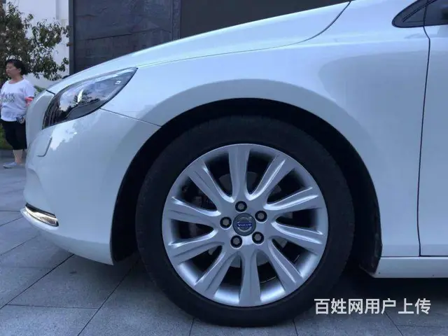 沃尔沃V40 2015款 1.6T 双离合 智雅个 - 图片 5