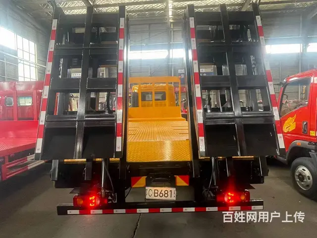东风小三轴平板车 拖180挖机钻机拖板车13吨后桥 - 图片 5