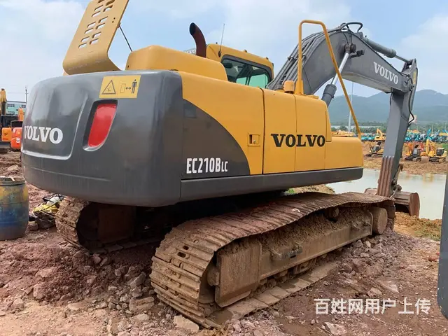 二手挖掘机沃尔沃210，手续齐全，全国包运送 - 图片 1
