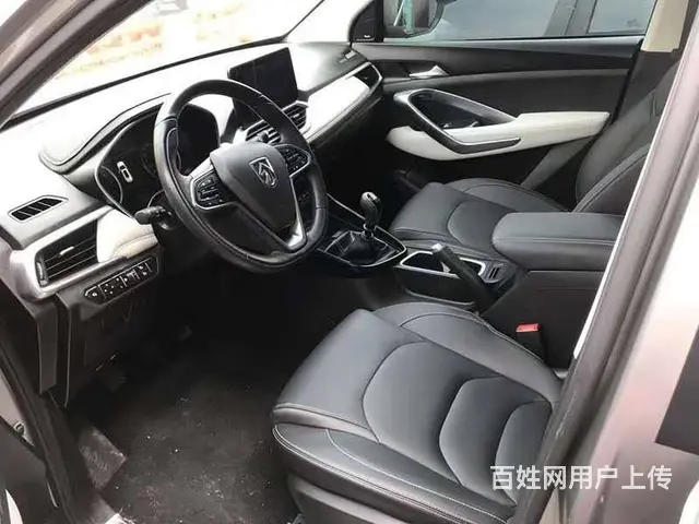 二手宝骏530现车一台  18年4月上牌，18款1 - 图片 4
