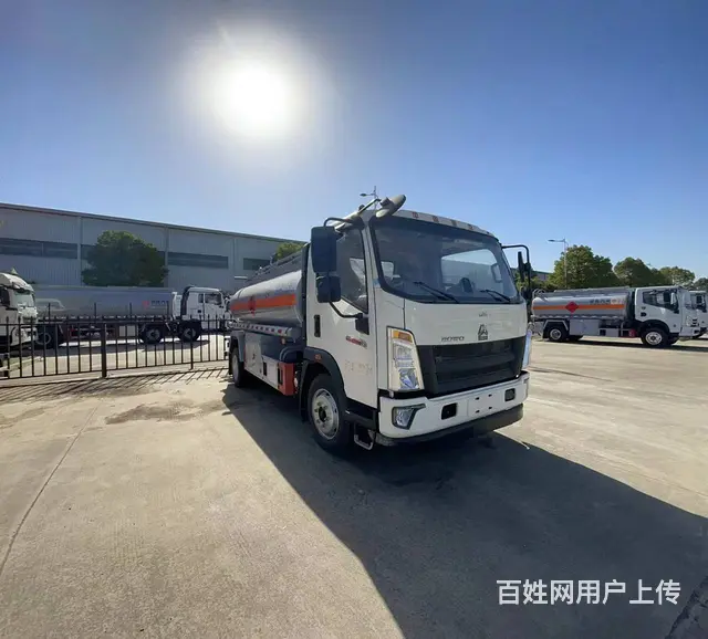 重汽豪沃7吨油罐车  新款上市 心动不如行动 - 图片 4