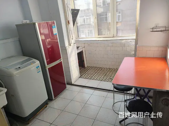 王家大院附近，5楼1室，室内干净，东西齐全，拎包即住 - 图片 3