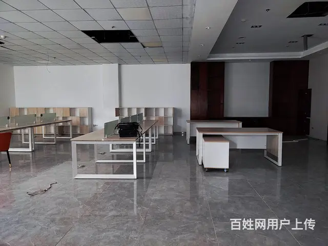 珠海市中心 一楼独立门面的甲级写字楼 蓝海金融 461㎡急租 - 图片 4