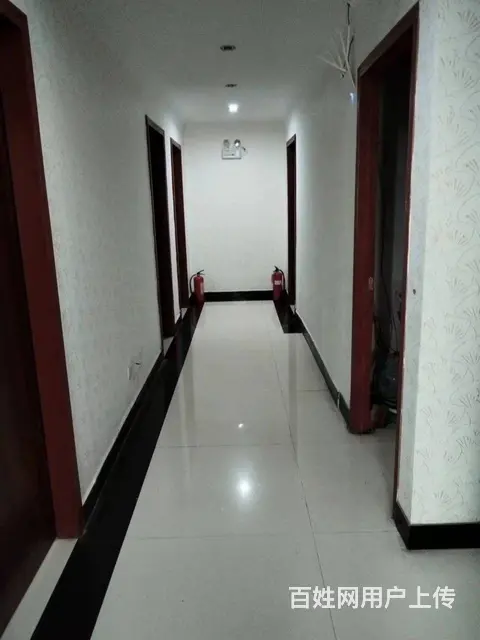 两所大学中间临街宾馆酒店优价转让 - 图片 3