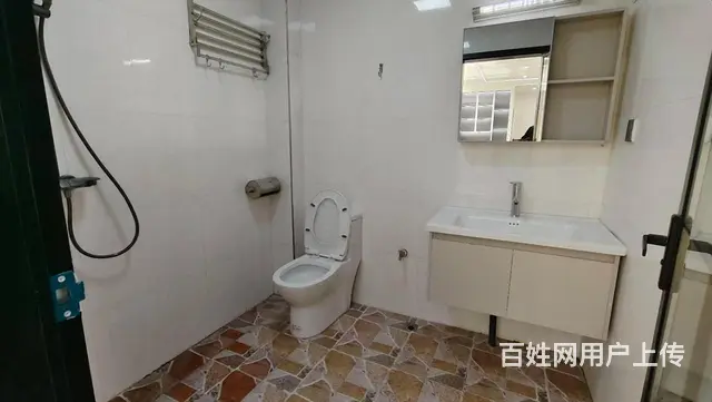 爆! 和谐家园,四房，3楼，户型好!房子新！ - 图片 6