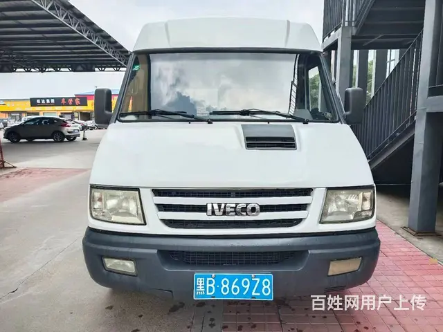 11年6月依维柯，七座，柴油2.5T - 图片 1