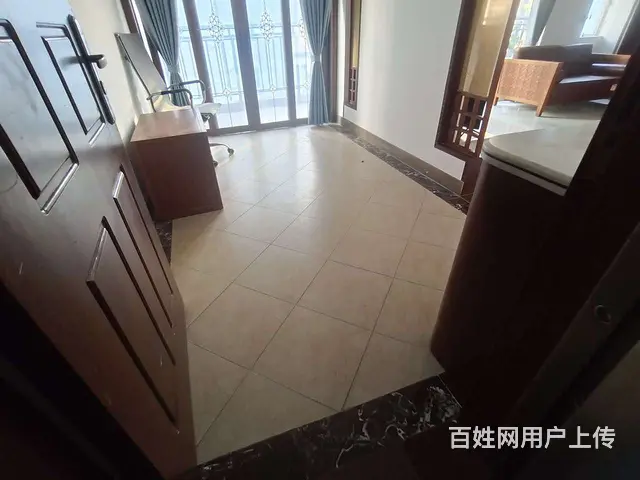 吉大 鸿基轩 复式5房带大平台 家电齐全，拎包入住 - 图片 1