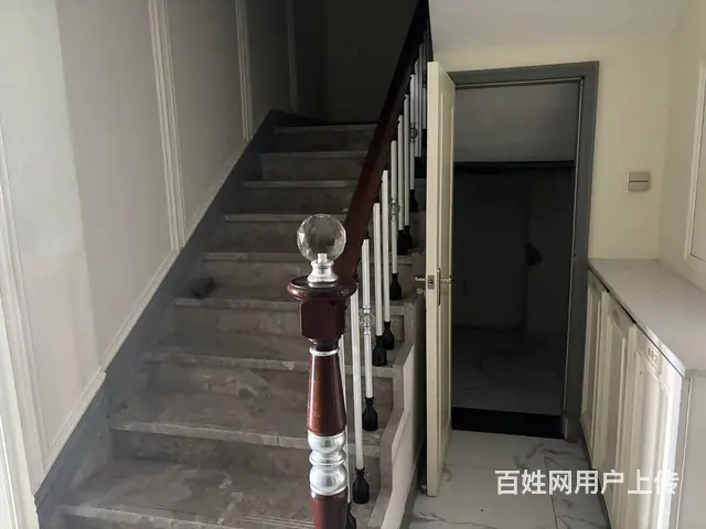 （51旺铺推荐）解放路步行街45平眼镜店及300平店铺转让 - 图片 8