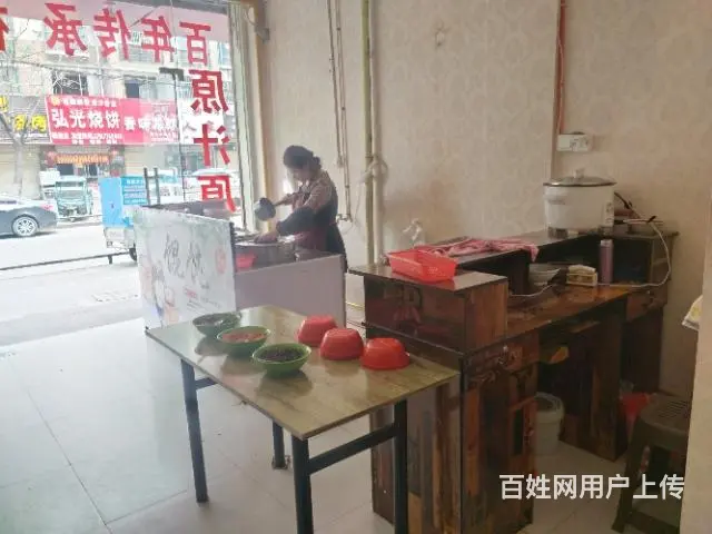 【都市时讯免费找店】解放一小学校斜对面小吃店转让 - 图片 5