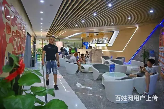 免费健身恒温游泳 - 图片 1