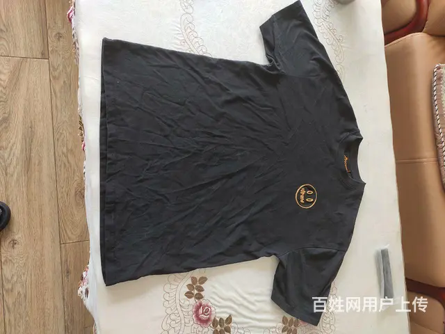 黑色衣服 - 图片