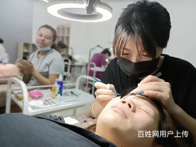 广州纹绣培训，这里的师资力量和教学质量让你不虚此行 - 图片 1