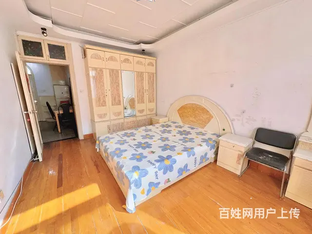 实图 三香广场地铁口 潼泾新村两房朝南一样大 四楼 石路 - 图片 1