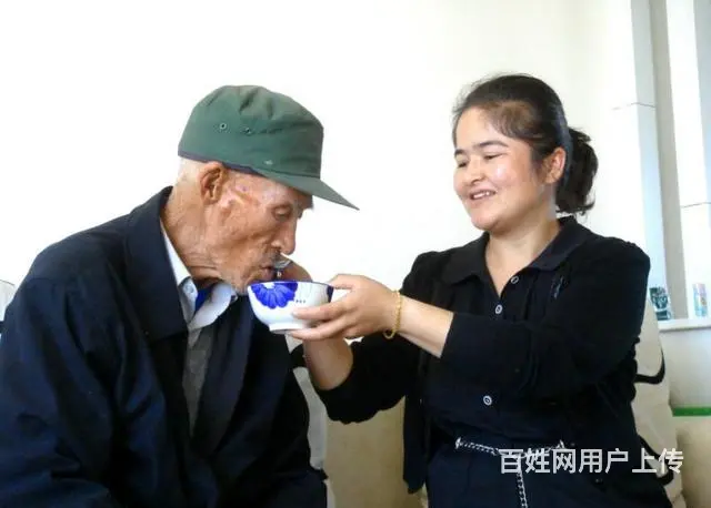 昆明做饭钟点工、保姆、老人陪护、育儿嫂！！ - 图片 4