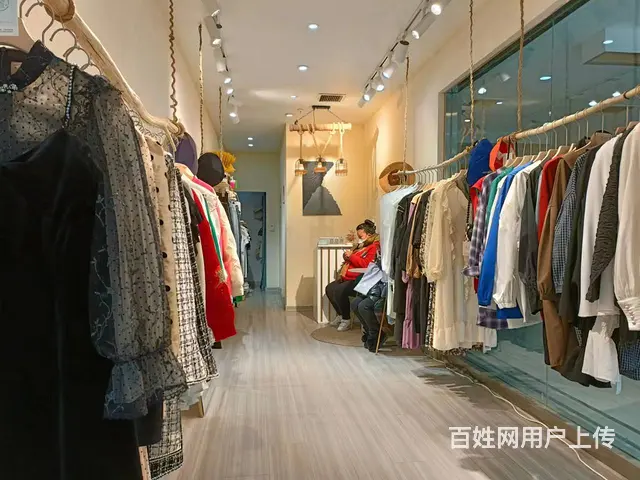 B个人一左岸明珠服装店转让 - 图片 2