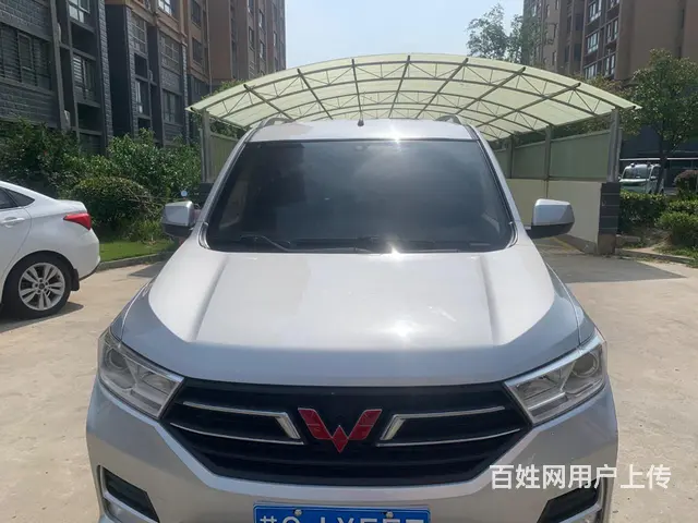2019年五菱宏光S，1.5L，7座 - 图片 1