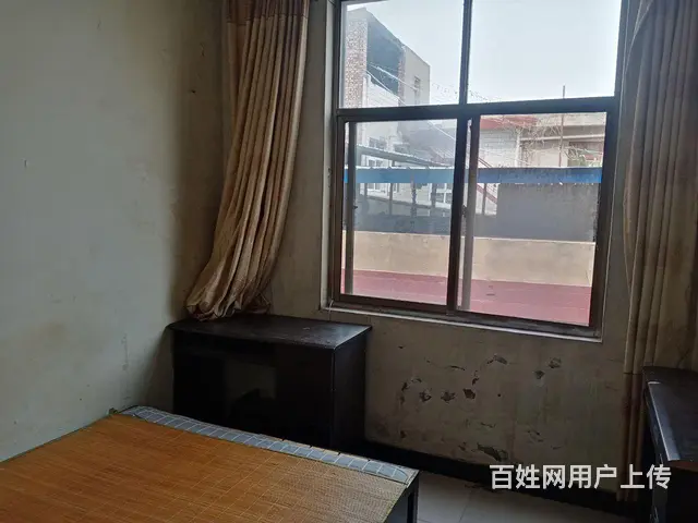 西岗社区日租月租1室1卫，每天30元，整月260元，拎包入住 - 图片